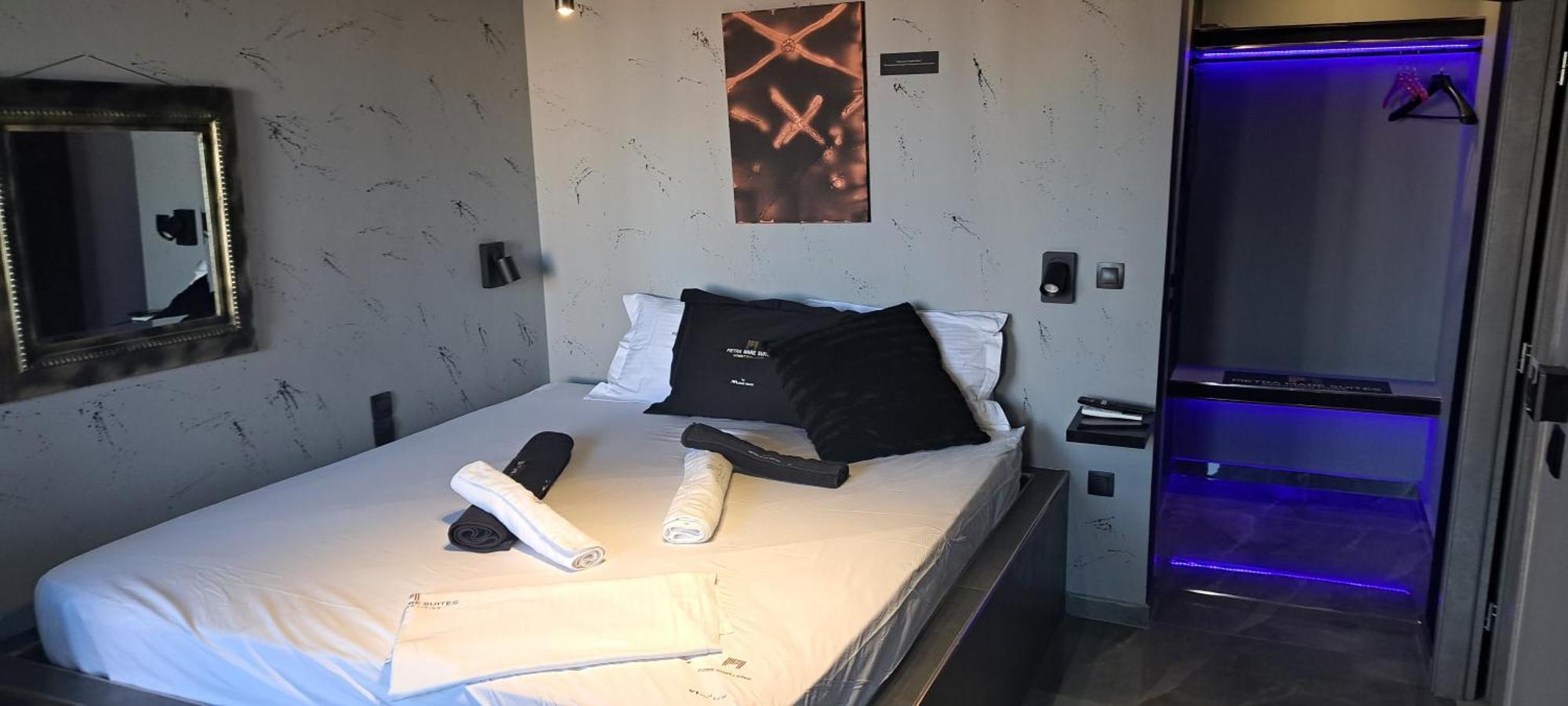 Pietra Mare Suites Patras Extérieur photo