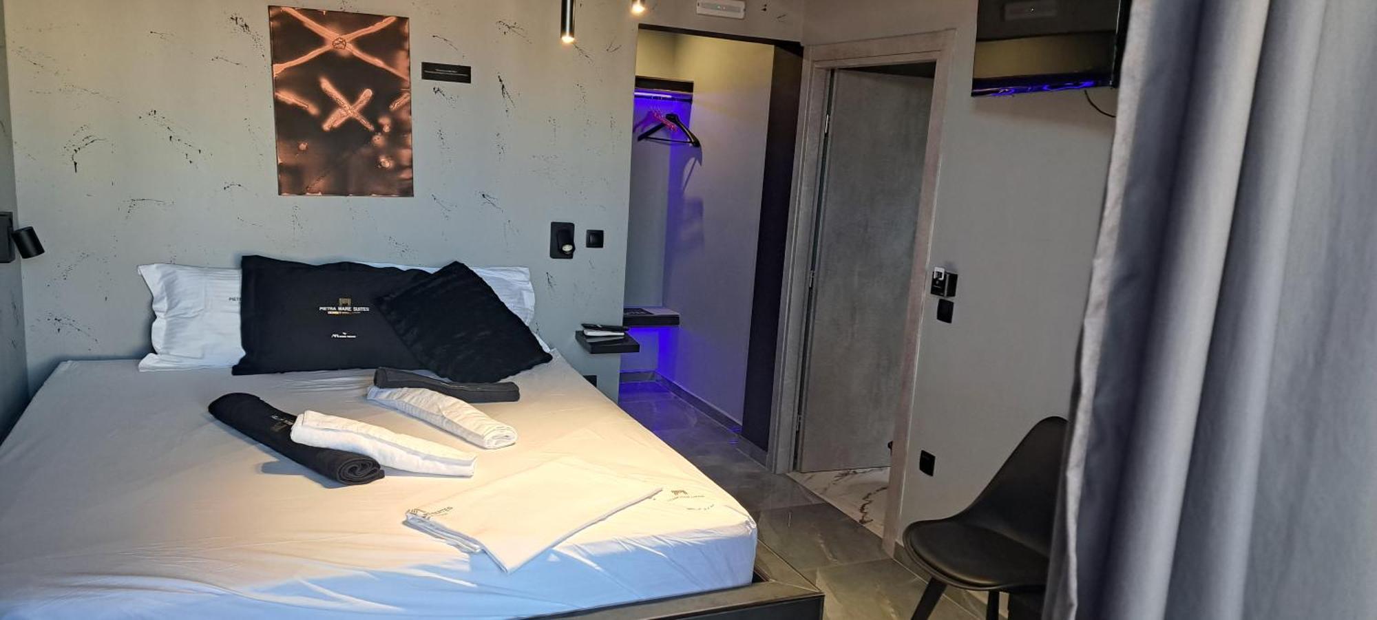 Pietra Mare Suites Patras Extérieur photo