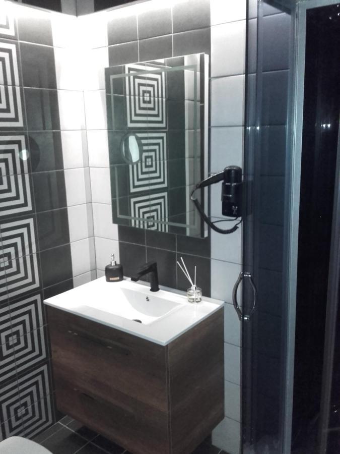 Pietra Mare Suites Patras Extérieur photo